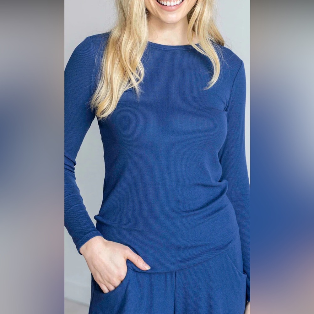 GRACE & LACE ESSENTIAL RIBBED LONG SLEEVE TEE